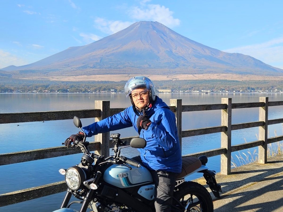 老唐在富士山前騎乘檔車留影
